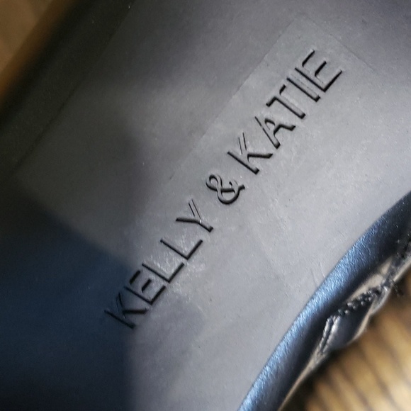 Kelly & Katie Black Heeled Zip Booties - Picture 8 of 9